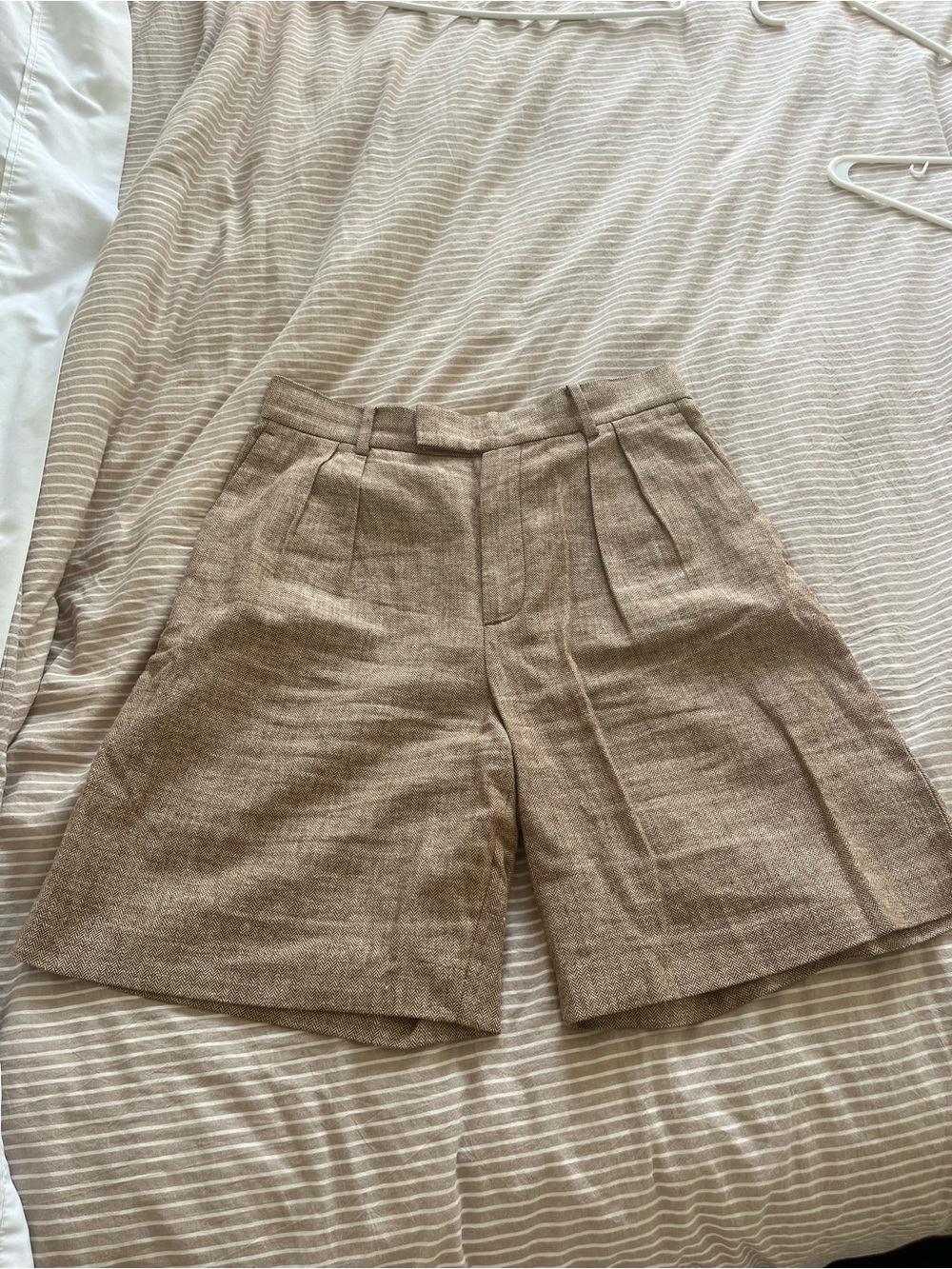 Banana Republic Pleated High-Rise Bermuda Shorts - Beige